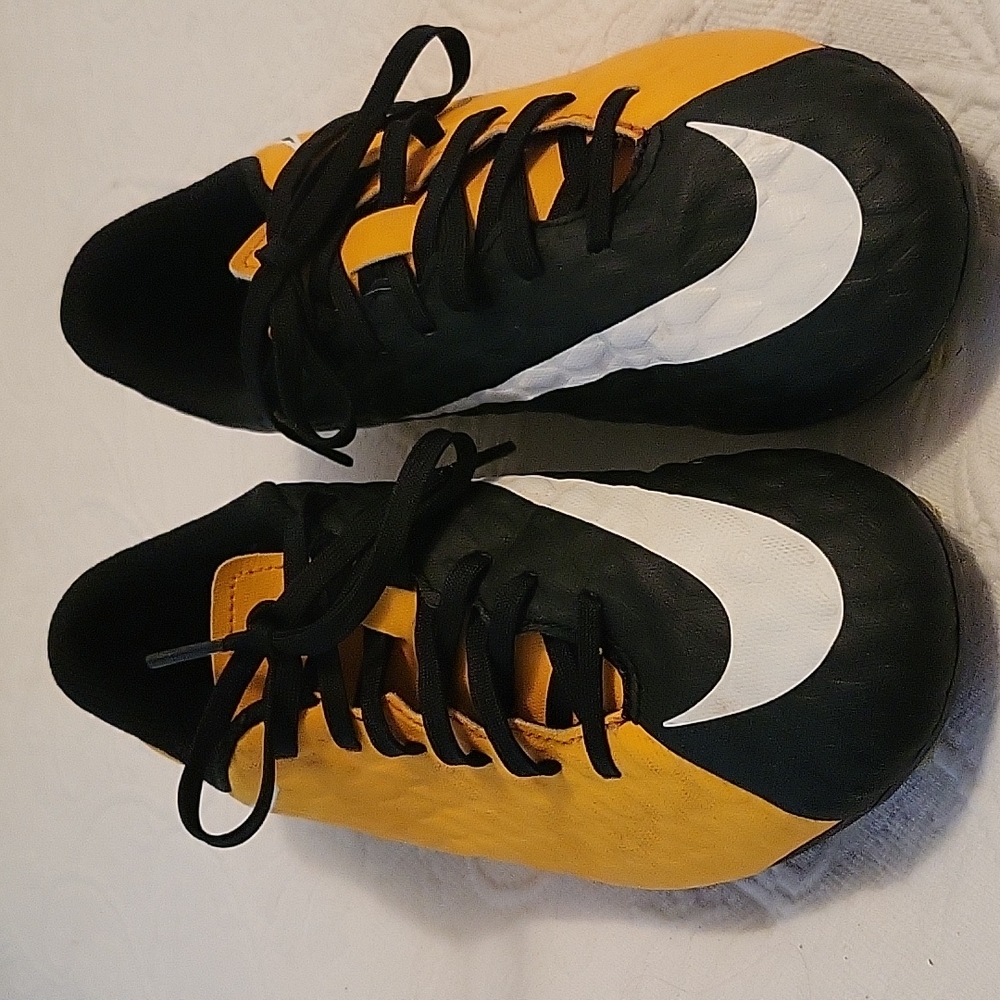 Nike Hypervenom Phelon III Soccer Cleets Jr